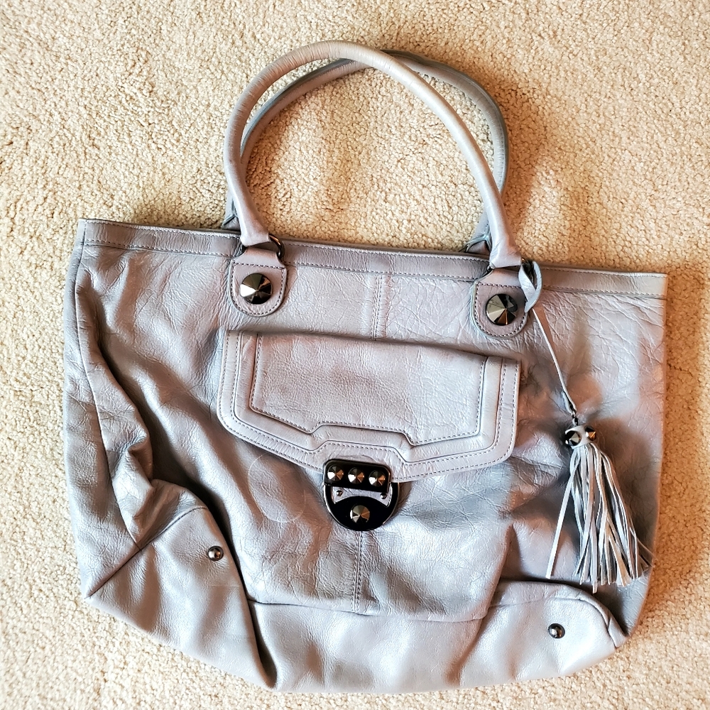 Betsey Johnson pearl grey shoulder bag.